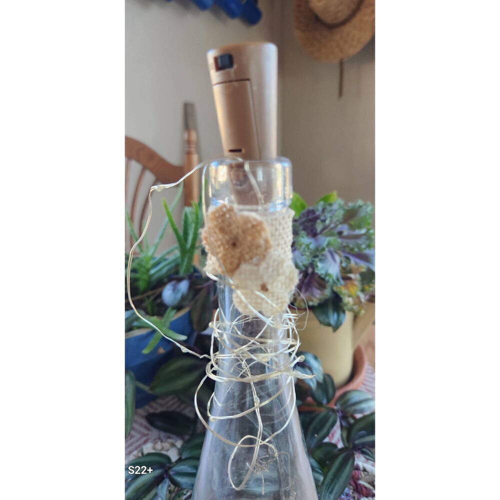 Decorative wine bottle with lights inside - Picture 5 of 6